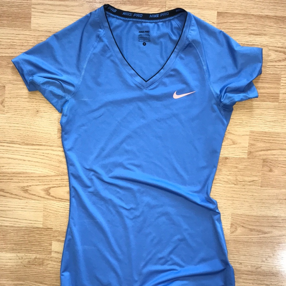 Nike pro top